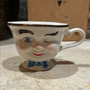 vintage BAILEYS IRISH CREAM ceramic mug 1996 Limited Edition winking face cup